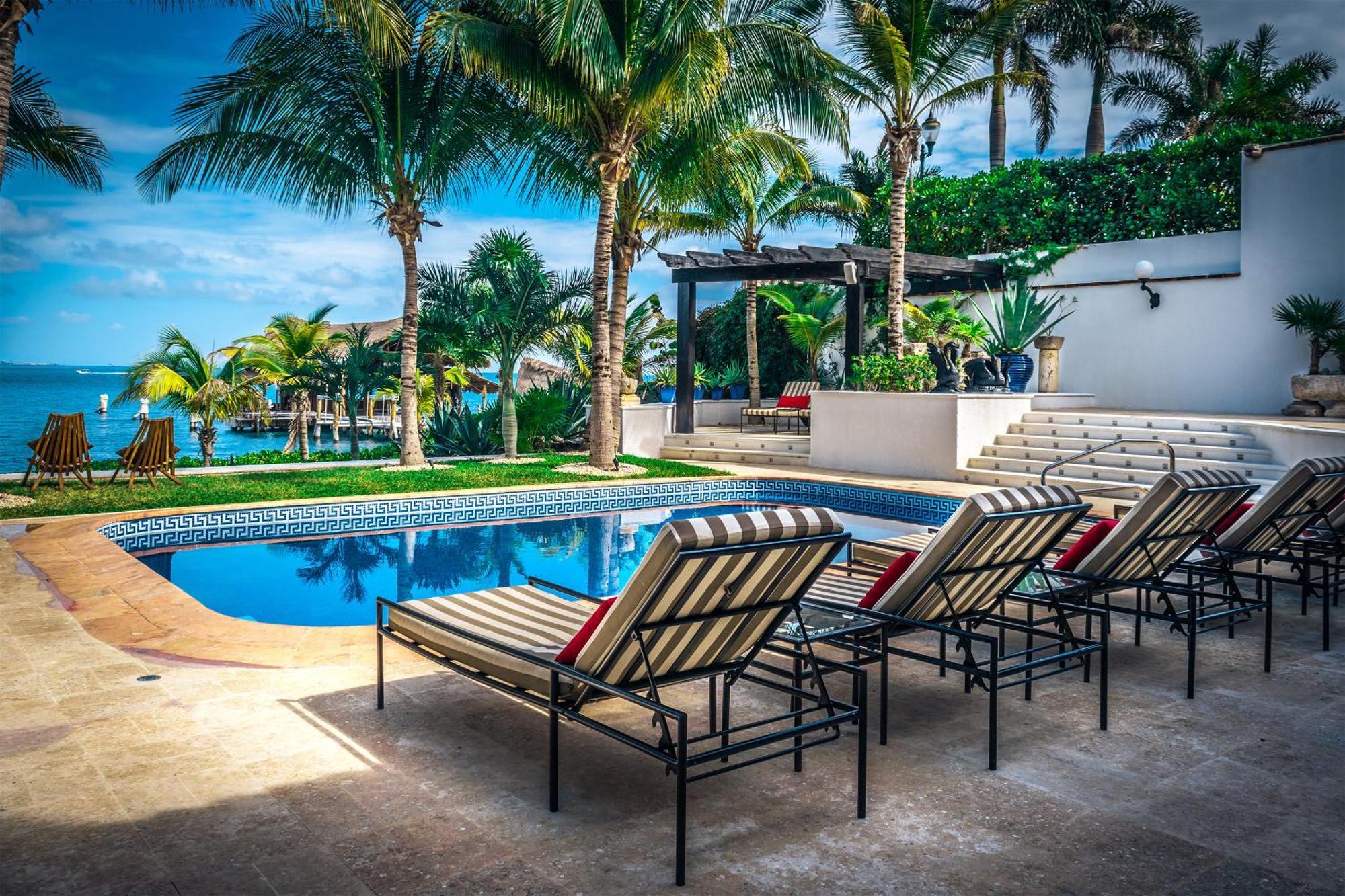 Villa Albatros Oceanfront Luxury Hotelzone 칸쿤 외부 사진